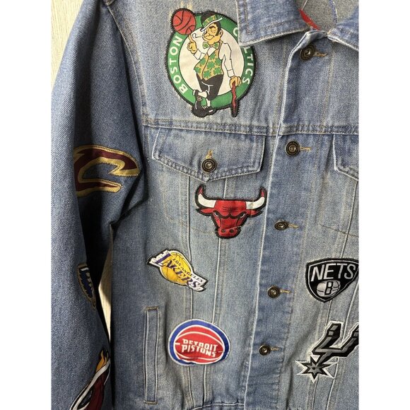NBA Global Stores Mens Blue Denim Jacket Size Medium Team Stitched Logo Patches - Picture 7 of 14